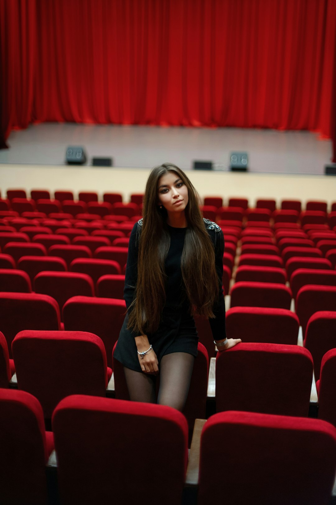 actress on stage